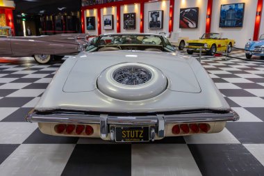 İzmir, Türkiye - 07 Mart 2025: Key Museum Türkiye 'nin en kapsamlı klasik araba ve motosiklet müzesidir