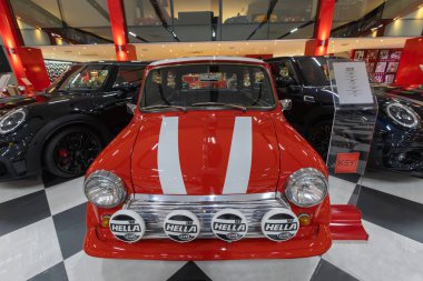 İzmir, Türkiye - 07 Mart 2025: Key Museum Türkiye 'nin en kapsamlı klasik araba ve motosiklet müzesidir