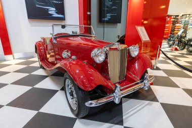 İzmir, Türkiye - 07 Mart 2025: Key Museum Türkiye 'nin en kapsamlı klasik araba ve motosiklet müzesidir