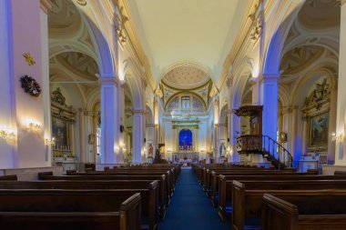 Türkiye - İzmir 11.01.2025: St. John Katolik Katedrali Bazilikası. Başpiskoposluğun merkeziydi. Adı Yahya 'dan geliyor, 12 havariden biri..