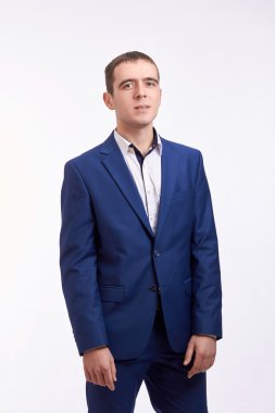 Genç güleryüzlü adam