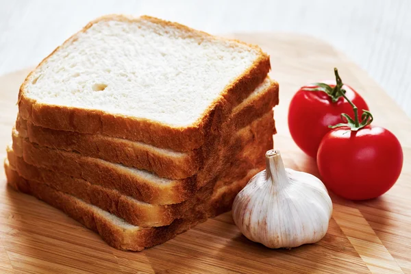 Toasty na palubě a zeleninu — Stock fotografie