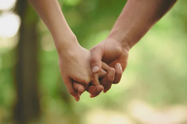 Zwei Hände, Liebe — Stockfoto