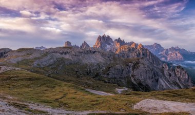 Dolomites'in güzel sunrise