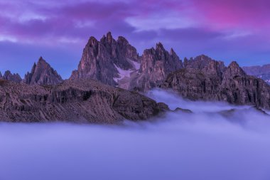 Dolomites'in güzel sunrise