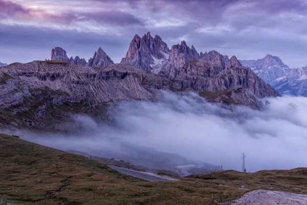 Gyönyörű napfelkelte a Dolomitok — Stock Fotó