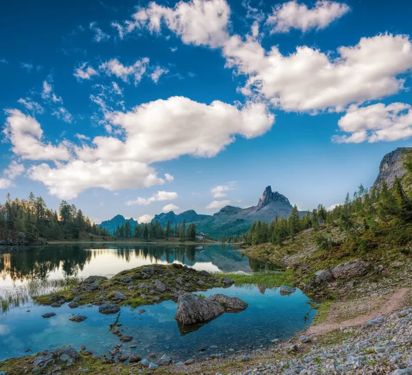 Paysage des Dolomites italiennes — Photo