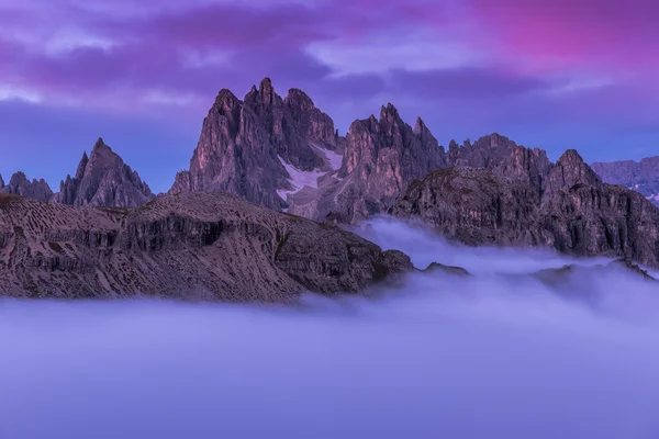 Hermoso amanecer en los Dolomitas —  Fotos de Stock