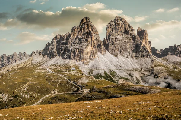 Jałowe skały, Włochy — Zdjęcie stockowe