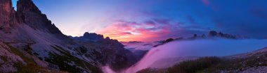 Sunrise dolomites içinde