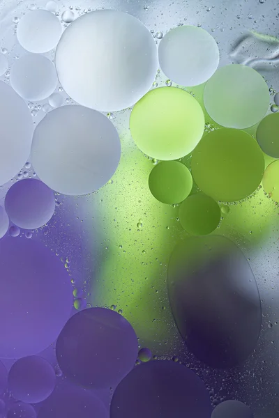 Gradient Oil drops in the water — Stock Photo, Image