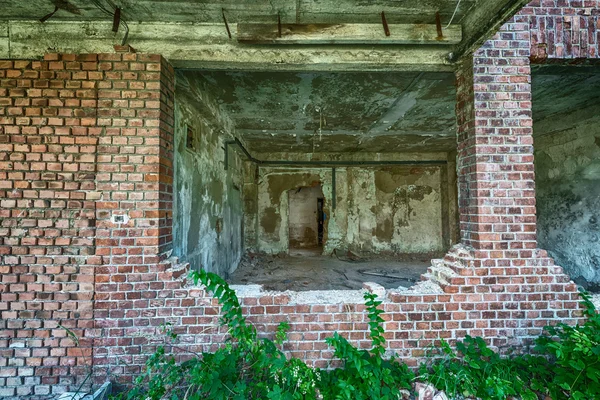 Vecchio edificio in rovina — Foto Stock