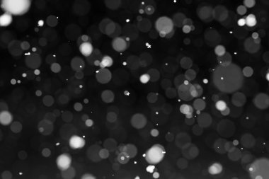 Gece gökten düşen kar