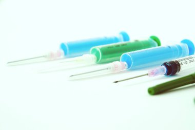 Koronavirüsle mücadelede aşının önemi