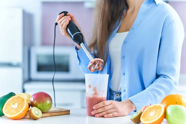 Woman Uses Hand Blender Mixing Fresh Fruits Prepare Diet Detox — Stock Photo, Image