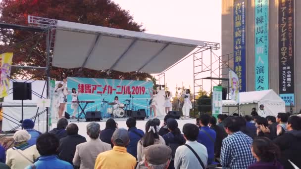日本东京 2019年11月16日 在名为日本动漫发源地的内里玛阿尼梅嘉年华期间 东京黄铜风格女子乐队独奏鼓声的视频 — 图库视频影像