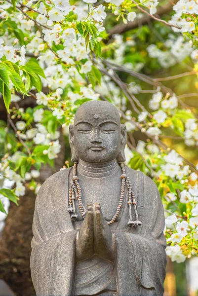 Tokyo Japón Abril 2020 Estatua Piedra Jizo Bodhisattva Protector Viajeros — Foto de Stock