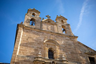 Almonacid de Zortia, Guadalajara, Castilla-La Mancha, İspanya 'da Işık Bakiresi' nin keşiş cephesi