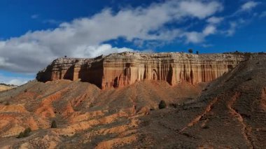 Teruel, Aragon 'daki Barrachina vadisindeki Kızıl Kanyon manzarası