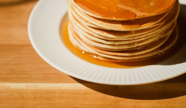 Close Tasty Stack Pancakes Maple Syrup Sweet Dessert Breakfast — Stock Photo, Image