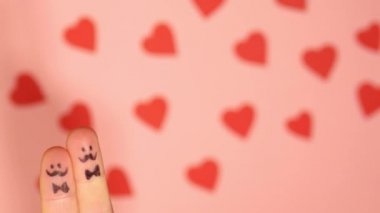 Lgbt + çift. Sevgililer Günü videosu. Herkes için sevgi. Karakterler parmaklarını çizer. Homoseksüel ilişki. Neşeli ve lezbiyen