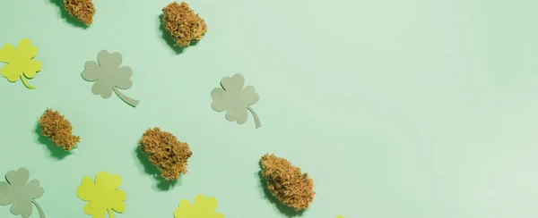 Saint Patrick Day Pattern Cannabis Buds Four Leaf Clover Pattern — Stock Photo, Image