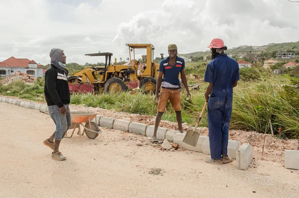 Road Construction Site Roundabout Parked Roller Compactor Group Men Who — Stock Photo, Image