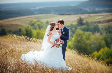 Doğa yürüyüşüne düğün