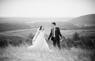 Doğa yürüyüşüne düğün