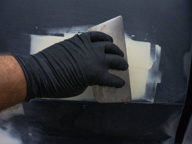 Otomotiv macununu tamir bölümüne uygulama teknolojisi.