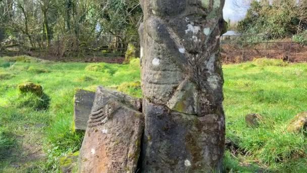 Antigua Figura Tallada Piedra Antiguo Cementerio Isla Boa Irlanda Del — Vídeos de Stock