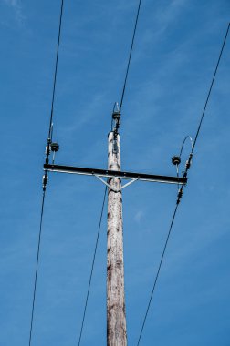 Kırsal İrlanda 'da elektrik hatları