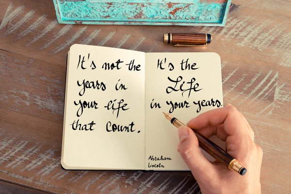 It's not the years in your life that count. It's the life in your years - Abraham Lincoln — Stock Photo, Image