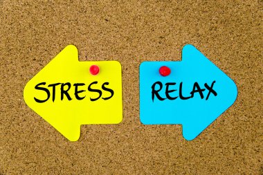 Mesaj Stres ikarşı Ok kağıt notlar üzerinde Relax