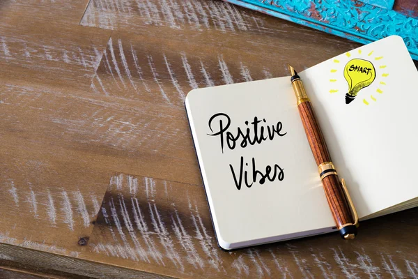 Handgeschreven tekst positieve Vibes — Stockfoto