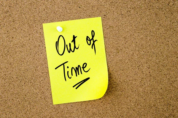 Out Of Time written on yellow paper note — Stock Photo, Image