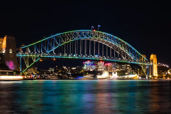 Puente del puerto durante el Festival Vivid Sydney — Foto de Stock