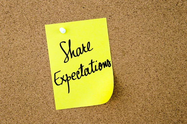 Share Expectations written on yellow paper note — Stock Photo, Image