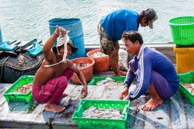 baan aoyai salata balıkçı köyü koh kood Island, Tayland tarihinde, Tayland balıkçı gün sıralama yakalama