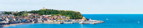 Vista sobre el puerto de Scarborough South Bay en Yorskire del Norte, Inglaterra — Foto de Stock