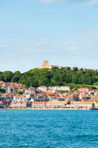 Vista sobre el puerto de Scarborough South Bay en Yorskire del Norte, Inglaterra — Foto de Stock