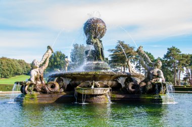 Atlas Çeşmede Castle Howard, North Yorkshire, İngiltere