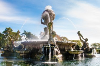 Atlas Çeşmede Castle Howard, North Yorkshire, İngiltere