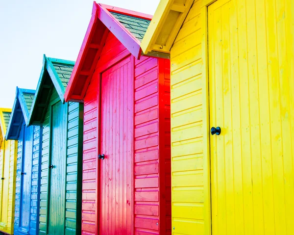 Färgglada stranden hyddor — Stockfoto