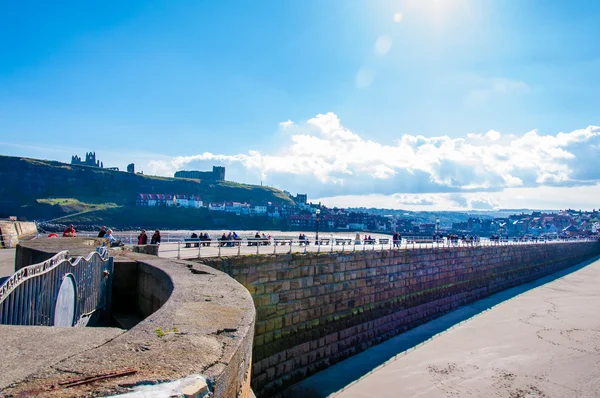 Scenic view of Whitby Pier in sunny autumn day in North Yorkshire, UK — Stock Photo, Image