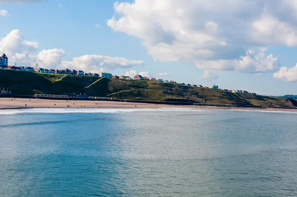 Visa Whitby Beach på en solig höstdag i North Yorkshire, Storbritannien — Stockfoto