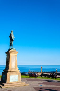 Whitby, North Yorkshire, İngiltere - 12 Ekim 2014: John Cook Memorial, Whitby, İngiltere