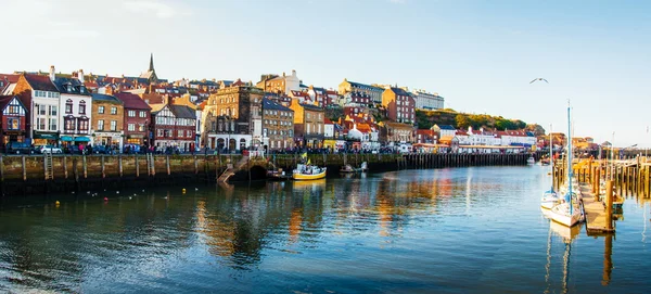 Scenic view of Whitby city in autumn sunny day — Stock Photo, Image