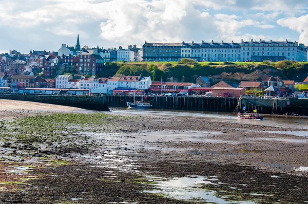 Whitby şehir sonbahar güneşli günde doğal görünümünü — Stok fotoğraf