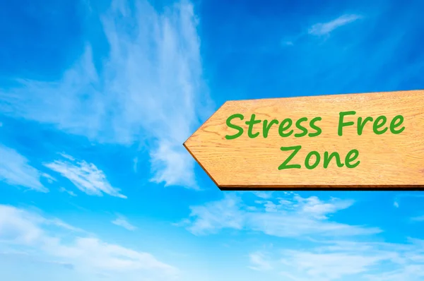 Segno freccia con messaggio zona libera da stress — Foto Stock